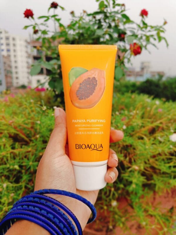 Bionqua Papaya Cleansing Face Wash - 100ml Refresh and Revitalize All Skin Types with Deep Cleansing