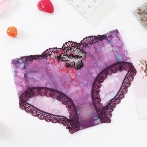 Lace Seamless Embroidered G-String Underpants - আরাম ও স্টাইলের নিখুঁত সংমিশ্রণ