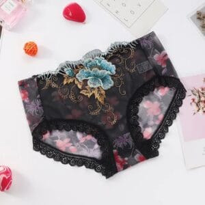 Lace Seamless Embroidered G-String Underpants - আরাম ও স্টাইলের নিখুঁত সংমিশ্রণ