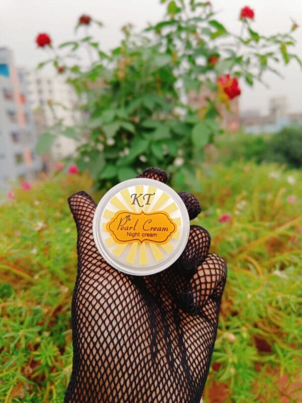 Powerful KT Gold Plus Pearl Night Cream – 10gm সেরা নাইট ক্রীম ত্বক উজ্জ্বল এবং মসৃণ করার জন্য