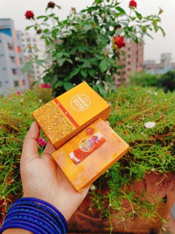 Premium Saffron Whitening Soap – ত্বকের প্রাকৃতিক উজ্জ্বলতা ফিরিয়ে আনুন