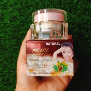 Amazing Pearl Whitening and Anti Aging Cream – 50g ট্যান দূর ও অ্যান্টি-এজিং উপকারিতা সহ প্রাকৃতিক পিয়ারল ক্রিম