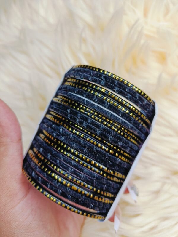 Glitter and Matte Finish Glass Bangles গ্লিটার ও ম্যাট ফিনিশ কাঁচের চুড়ি - মাত্র 150 টাকা মুটে