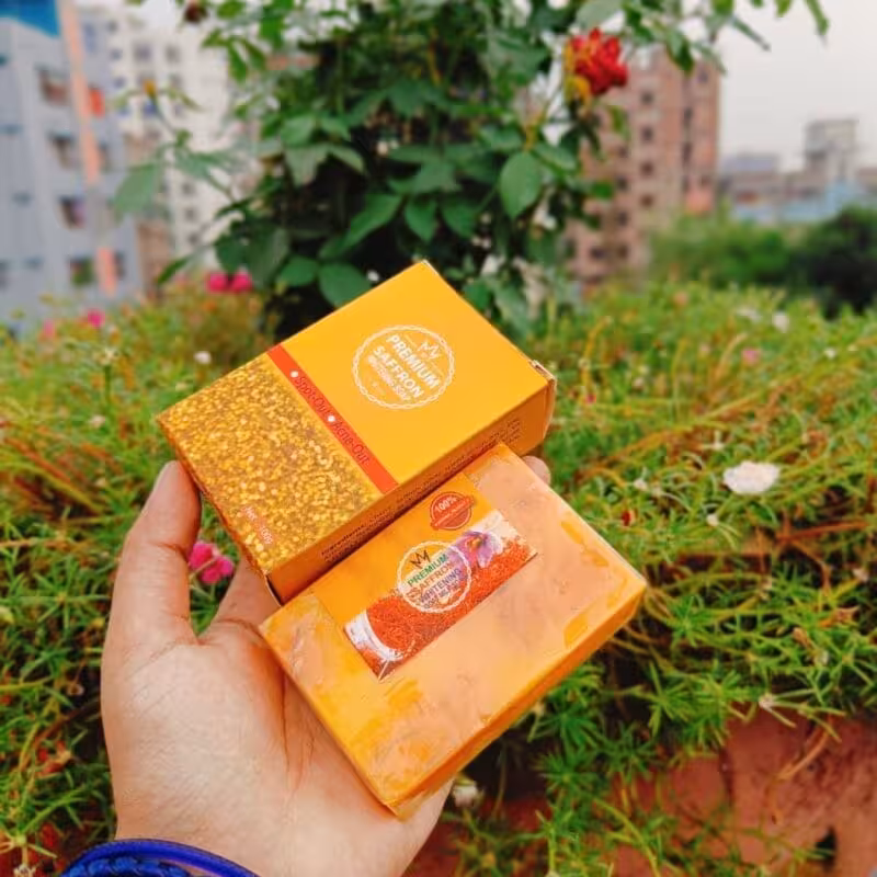 Premium Saffron Whitening Soap 100gm – ত্বকের প্রাকৃতিক উজ্জ্বলতা ফিরিয়ে আনুন